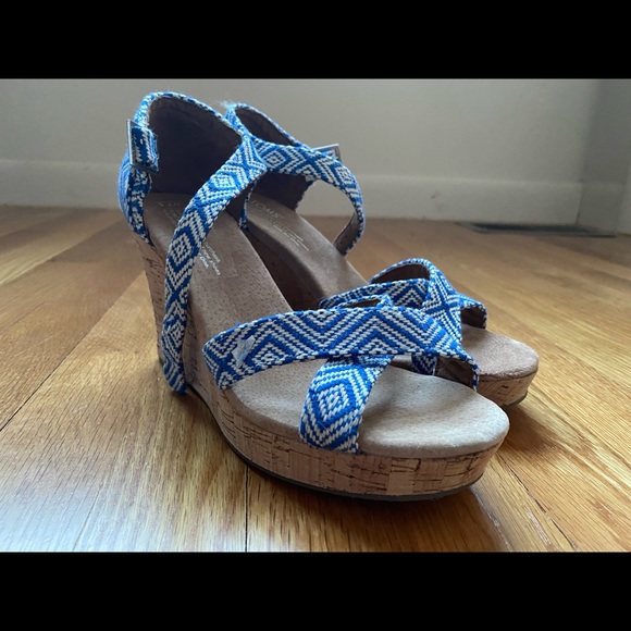 Toms Strappy Wedge Sandals - Picture 1 of 7